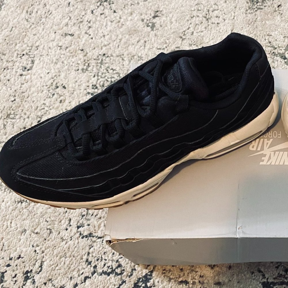 Nike Air Max/Force shoes